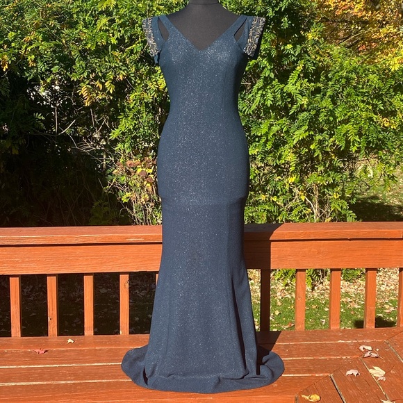 Badgley Mischka Dresses & Skirts - NWOT Badgley Mischka beautiful Navy w/silver sparkles,no loose stones,